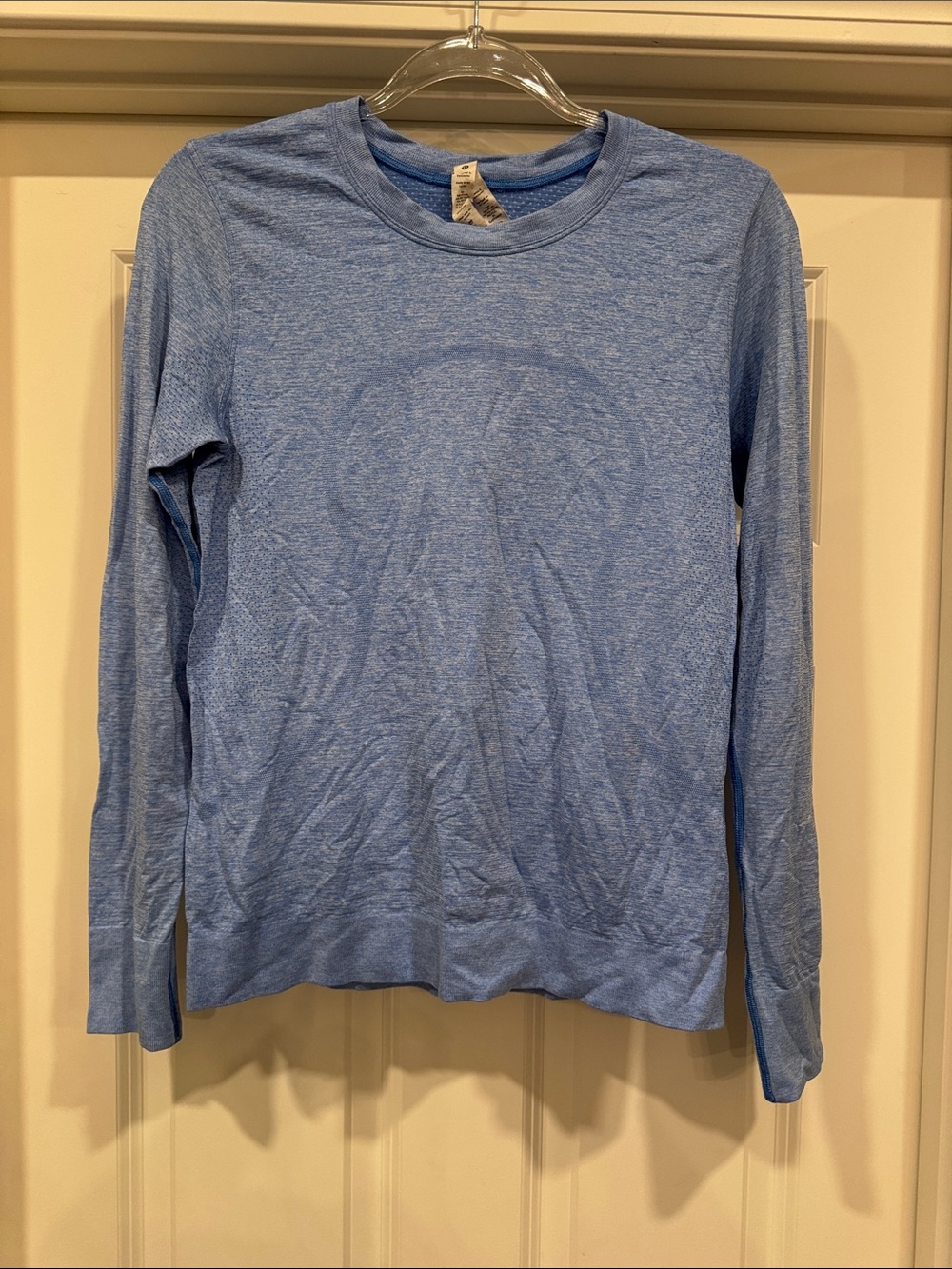 lululemon athletica heathered sky blue long sleeve crewneck top Size 6